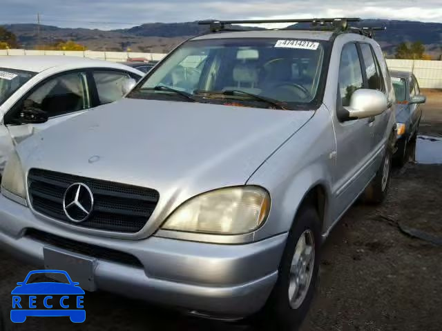 2000 MERCEDES-BENZ ML 320 4JGAB54E1YA203482 Bild 1