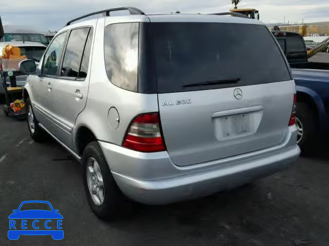 2000 MERCEDES-BENZ ML 320 4JGAB54E5YA195693 image 2