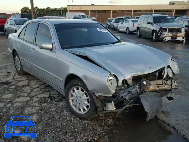 2001 MERCEDES-BENZ E 320 4MAT WDBJF82J21X057055 image 0