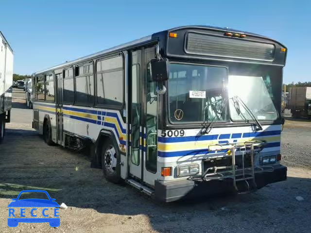 2005 GILLIG TRANSIT BU 15GCB211551112720 Bild 0