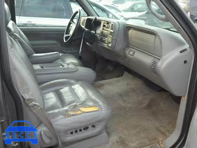 1999 CHEVROLET SUBURBAN K 1GNFK16R6XJ519632 зображення 4