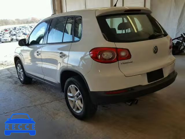 2011 VOLKSWAGEN TIGUAN S WVGAV7AX0BW541393 image 2
