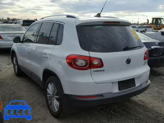 2011 VOLKSWAGEN TIGUAN S WVGBV7AX2BW524826 image 2