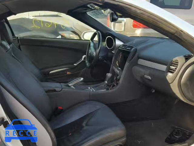 2005 MERCEDES-BENZ SLK 350 WDBWK56F75F050880 зображення 4