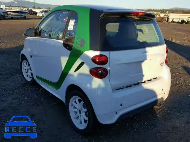 2014 SMART FORTWO ELE WMEEJ9AA5EK732054 Bild 2