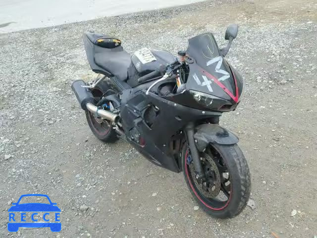 2005 YAMAHA YZFR6 L JYARJ06E25A026569 image 0
