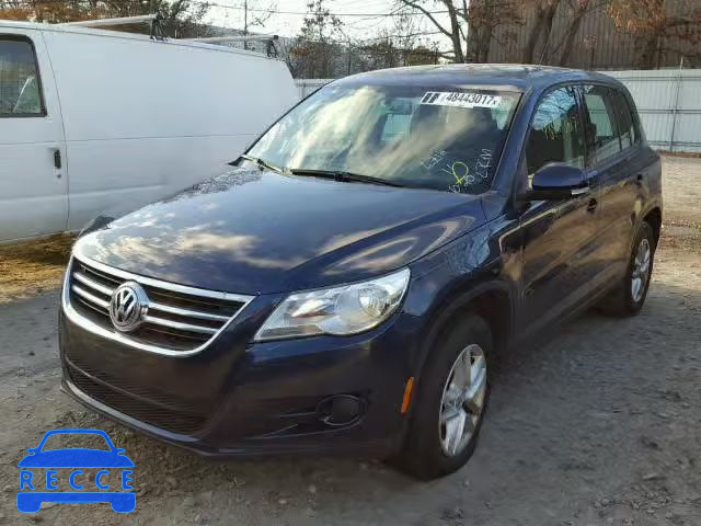 2011 VOLKSWAGEN TIGUAN S WVGBV7AX7BW529195 image 1