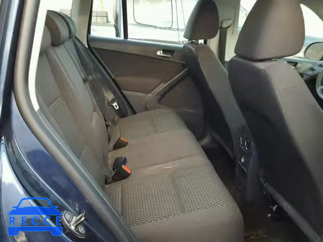 2011 VOLKSWAGEN TIGUAN S WVGBV7AX7BW529195 image 5