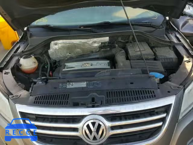 2011 VOLKSWAGEN TIGUAN S WVGCV7AX5BW506552 image 6