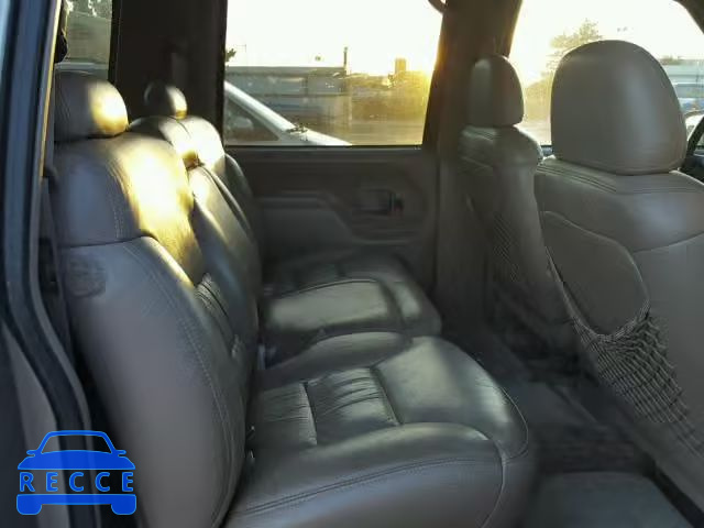 1999 GMC SUBURBAN K 3GKFK16R8XG550931 image 5