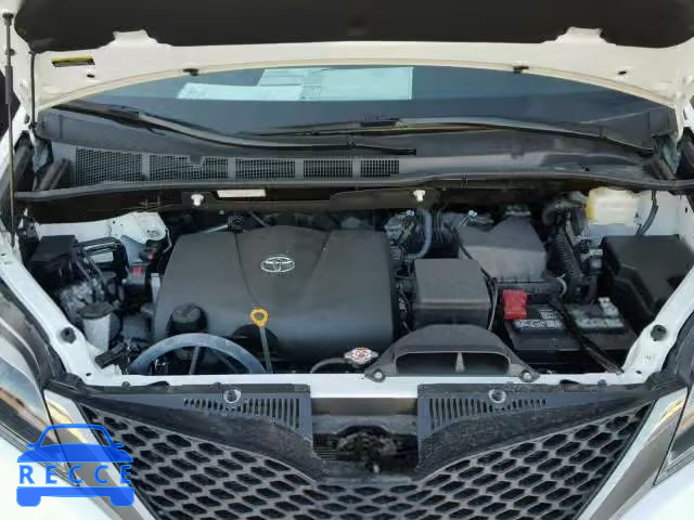 2017 TOYOTA SIENNA SE 5TDXZ3DC7HS860156 image 6