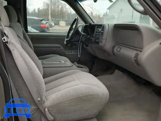 1999 GMC SUBURBAN K 1GKFK16R0XJ806400 зображення 4