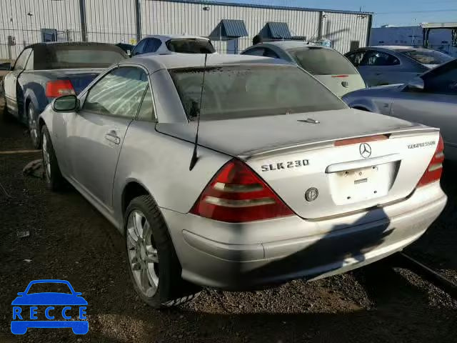 2004 MERCEDES-BENZ SLK 230 KO WDBKK49F14F298416 image 2