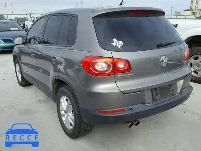 2011 VOLKSWAGEN TIGUAN S WVGAV7AX0BW539367 image 2