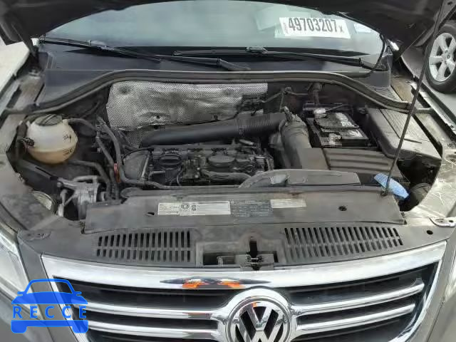 2011 VOLKSWAGEN TIGUAN S WVGAV7AX0BW539367 image 6