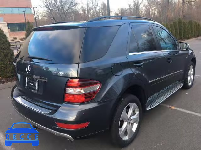 2010 MERCEDES-BENZ ML 350 BLU 4JGBB2FB0AA614058 Bild 3