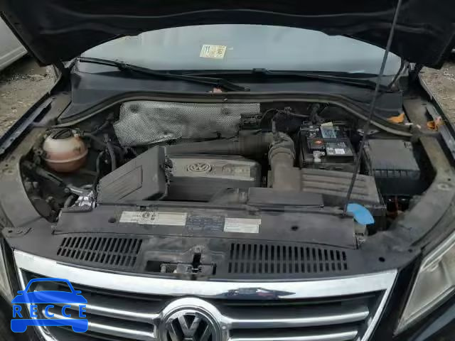 2011 VOLKSWAGEN TIGUAN S WVGBV7AX2BW565523 image 8