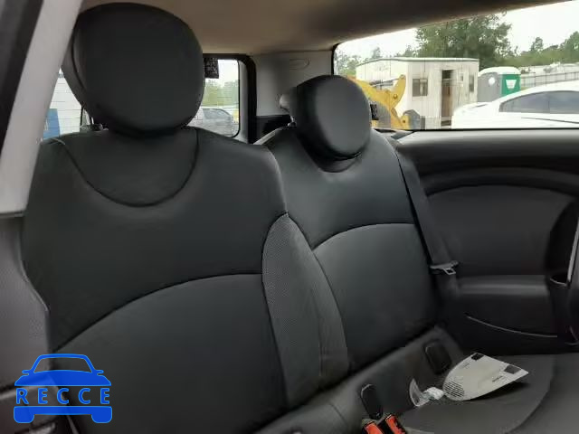 2010 MINI COOPER CLU WMWML3C57ATX36819 image 5