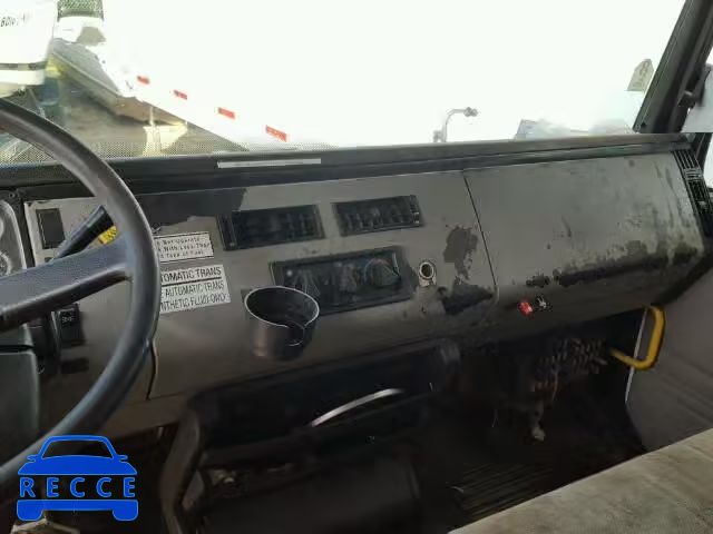 2001 FREIGHTLINER MED CONV F 1FVABSBV81DK00626 image 8