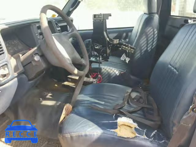 2000 CHEVROLET GMT-400 1GBGC34R2YF448964 image 4