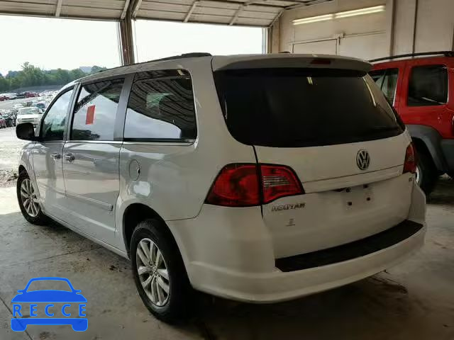 2014 VOLKSWAGEN ROUTAN SE 2C4RVABG9ER134334 зображення 2