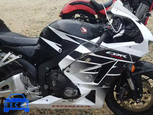 2016 HONDA CBR600 RR JH2PC40J6GK200134 image 8