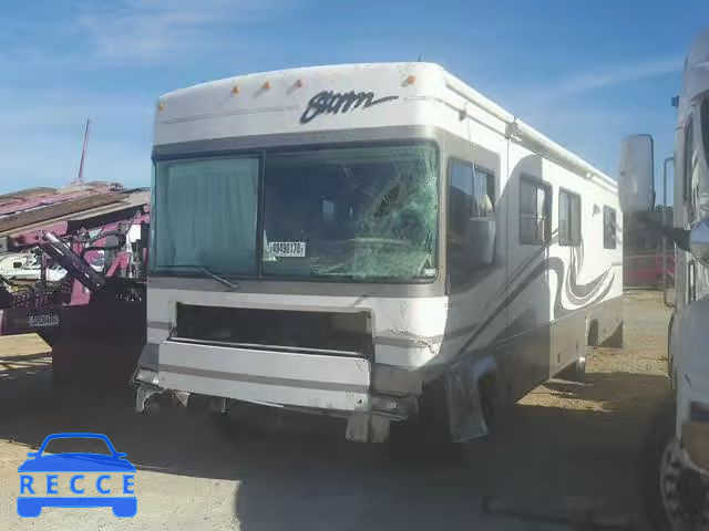 2000 WORKHORSE CUSTOM CHASSIS MOTORHOME 5B4LP37J3Y3317666 Bild 1