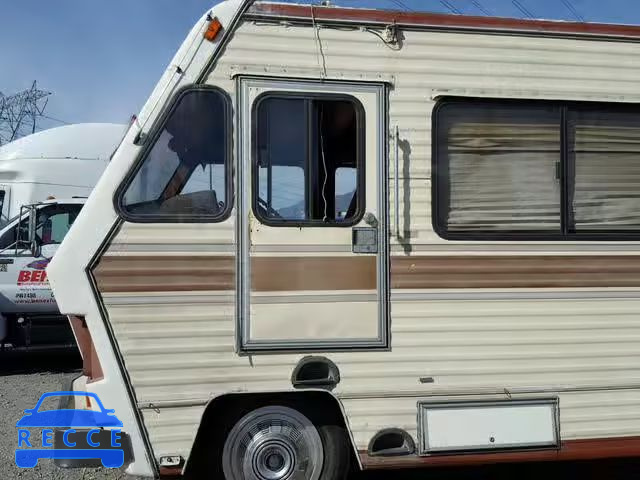 1985 GMC MOTOR HOME 1GDKP37W3F3500222 image 8