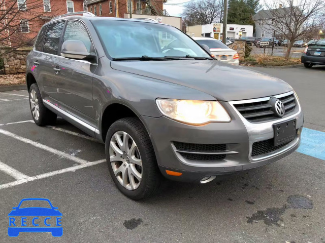 2010 VOLKSWAGEN TOUAREG TD WVGFK7A90AD000502 image 0