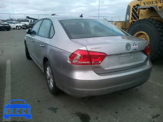 2013 VOLKSWAGEN PASSAT S 1VWAH7A35DC076961 зображення 2
