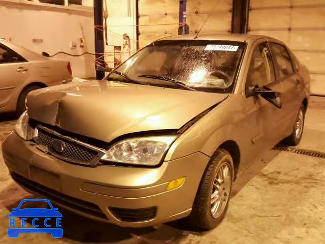 2005 FORD FOCUS ZX4 1FAFP34N65W102040 image 1