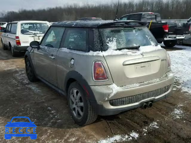2010 MINI COOPER S WMWMF7C50ATX44517 image 2