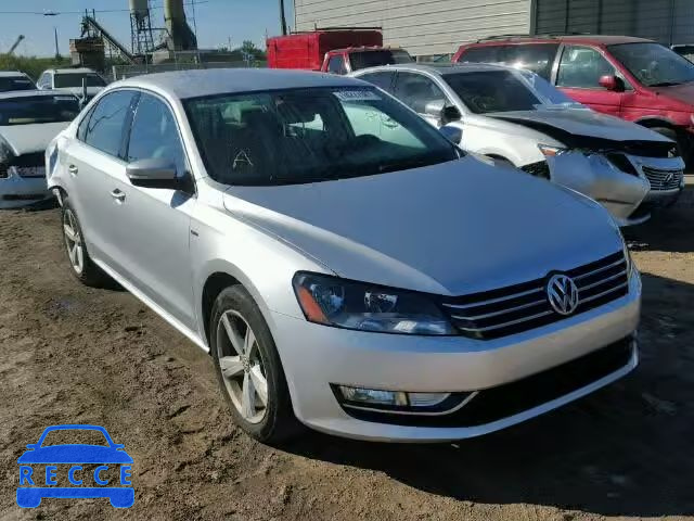 2015 VOLKSWAGEN PASSAT S 1VWAS7A34FC097952 image 0