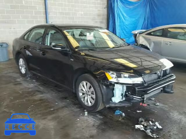 2015 VOLKSWAGEN PASSAT S 1VWAS7A37FC067246 image 0