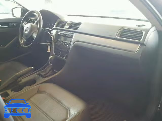 2015 VOLKSWAGEN PASSAT S 1VWAS7A37FC067246 image 4