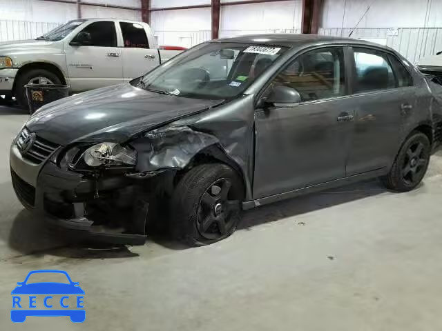 2010 VOLKSWAGEN JETTA LIMI 3VWAX7AJ4AM158210 image 1