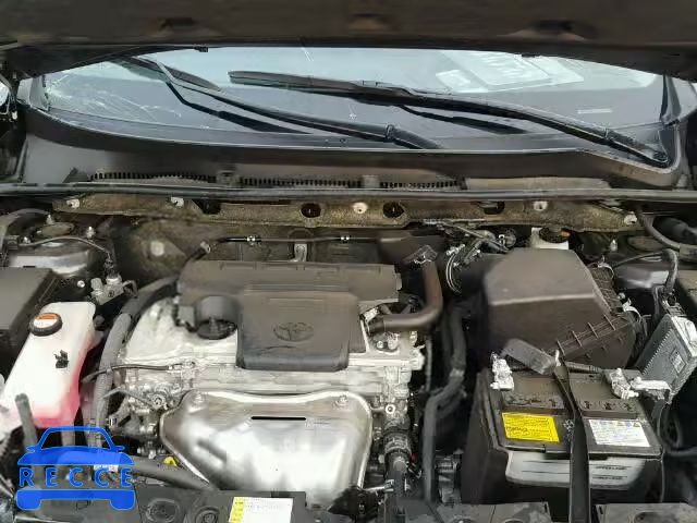 2016 TOYOTA RAV4 XLE JTMWFREV3GJ072848 image 6