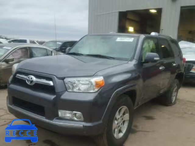 2013 TOYOTA 4RUNNER SR JTEZU5JR0D5046678 зображення 1