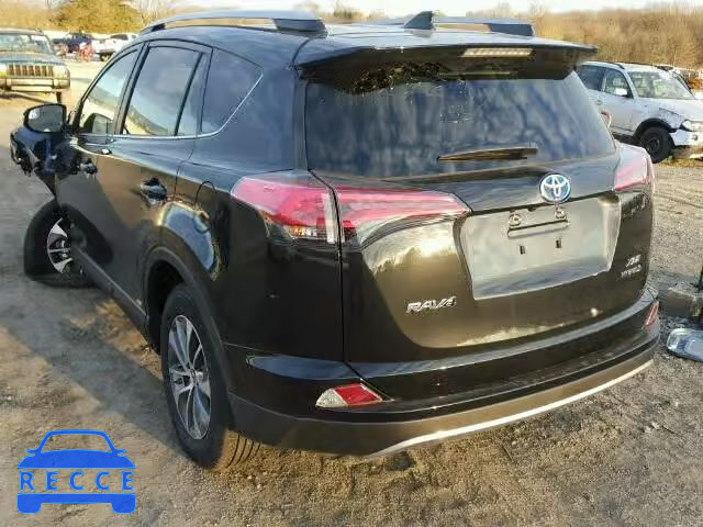 2017 TOYOTA RAV4 HV LE JTMRJREV7HD079930 Bild 2