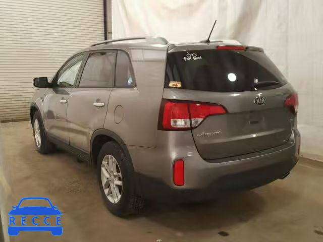 2015 KIA SORENTO LX 5XYKTDA63FG570135 image 2