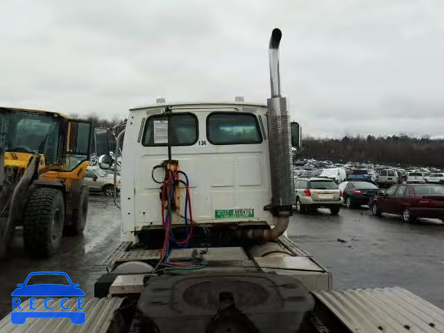 2004 STERLING TRUCK AT9500 2FWJA3AV54AM86022 Bild 5