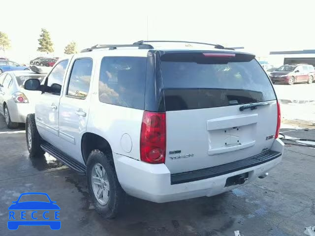 2011 GMC YUKON SLT 1GKS2CE09BR400803 Bild 2