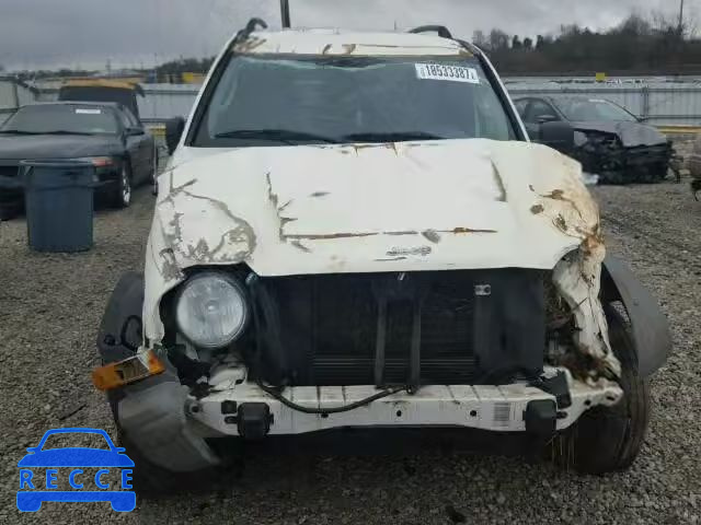 2005 JEEP LIBERTY SP 1J4GL48K65W555813 image 8