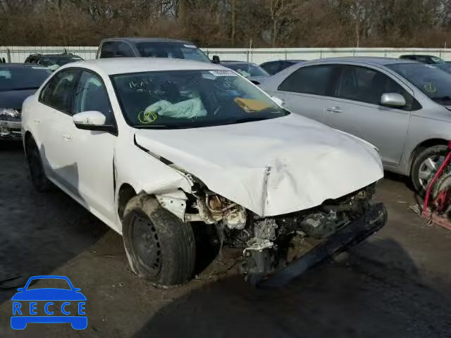 2015 VOLKSWAGEN PASSAT S 1VWAT7A33FC039554 image 0