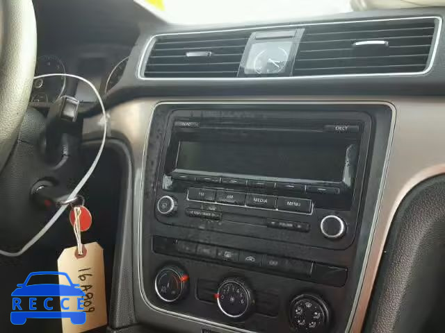 2015 VOLKSWAGEN PASSAT S 1VWAT7A33FC039554 image 8