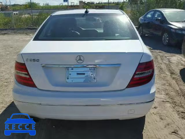 2014 MERCEDES-BENZ C250 WDDGF4HBXER302012 image 9