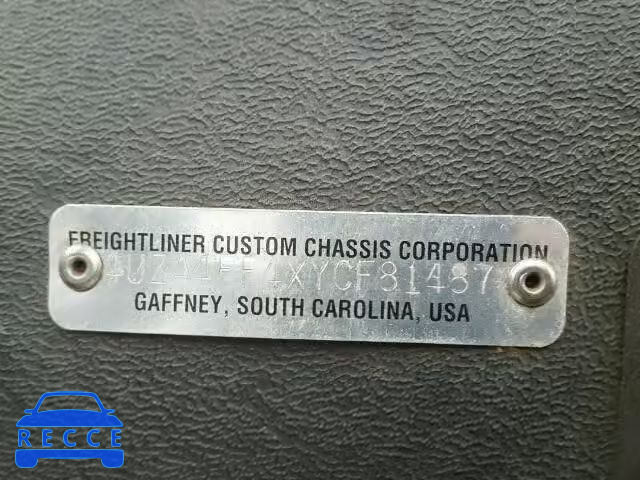 2000 FREIGHTLINER M LINE WAL 4UZA4FF4XYCF81487 image 8