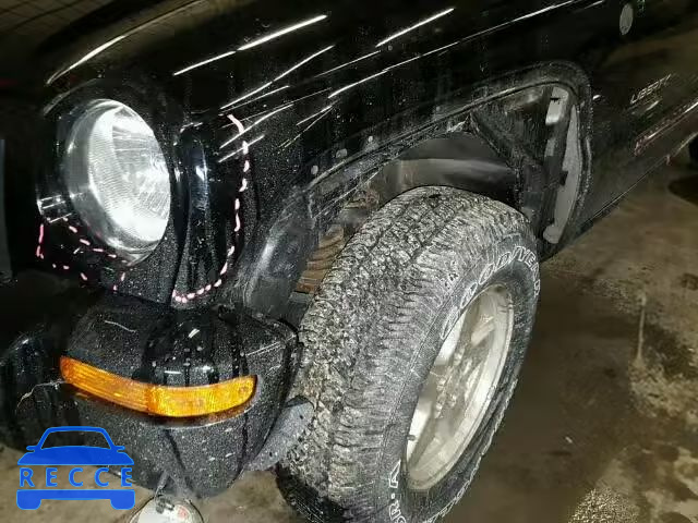 2004 JEEP LIBERTY LI 1J4GL58KX4W240260 image 8