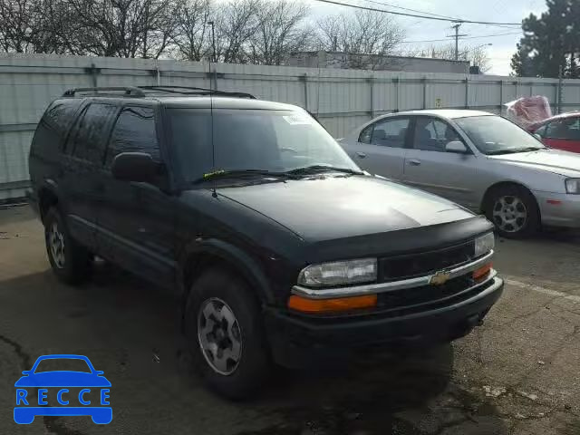 2002 CHEVROLET BLAZER 1GNDT13W82K104572 Bild 0