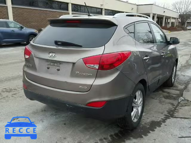 2010 HYUNDAI TUCSON GLS KM8JUCAC3AU049234 Bild 3